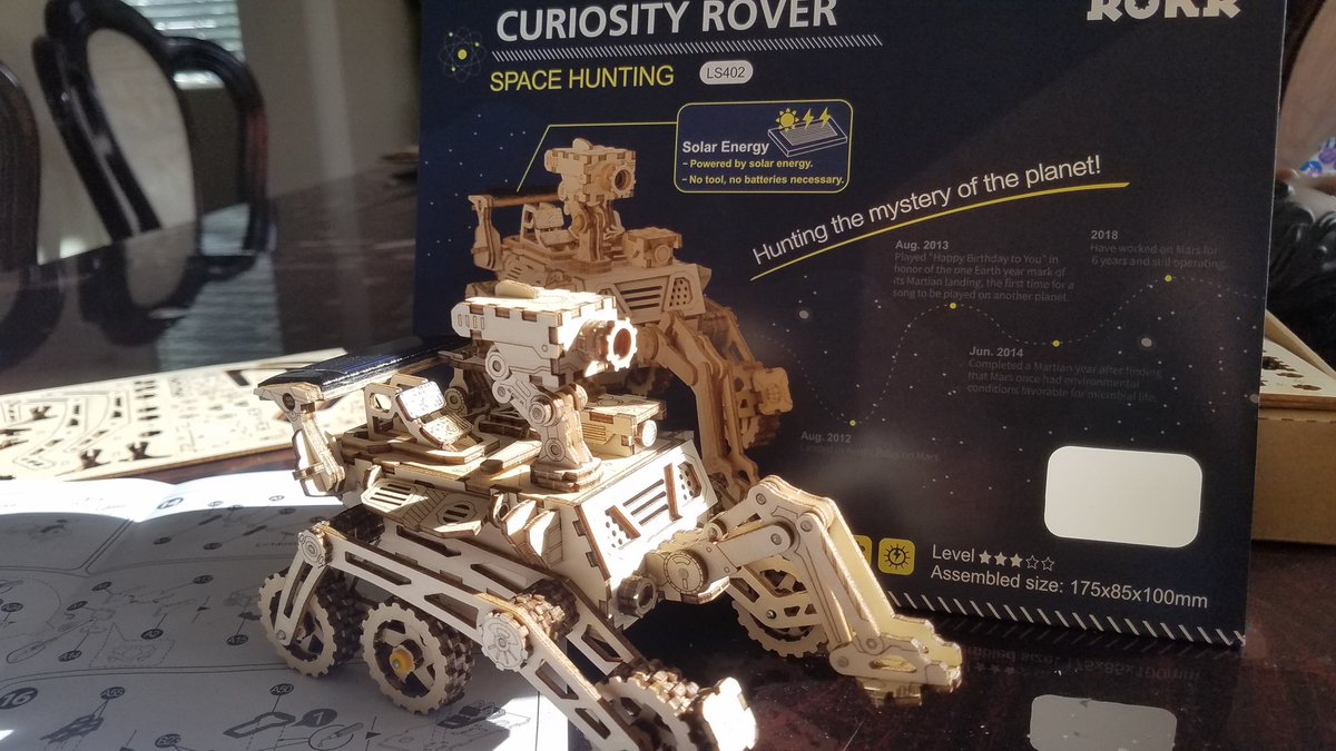 ray123ng's tweet photo. Got my own solar powered curiosity rover for Christmas! https://t.co/HIFVmk7j5N