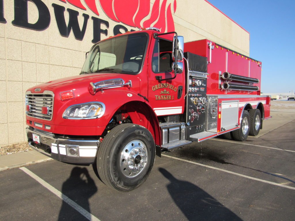 MidwestFire's tweet photo. The Greenfield Volunteer Fire Department in Greenfield, NH recently took delivery of a #MidwestFire All-Poly tanker-pumper
Freightliner Truck M2-106 Chassis with a Cummins Inc L9 350EV HP Engine and a 3000 EVS Allison Transmission.
Details & photos here: https://t.co/OjtQa5qvoU https://t.co/8ZDD33Kzky