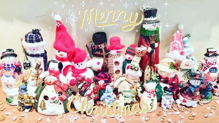 QPPSNewWest's tweet photo. Wishing you a very happy holiday! Happy 2019 to all of our Queen's Park Preschool families! 🎄🎅❤️ https://t.co/EelzVhxFZ0