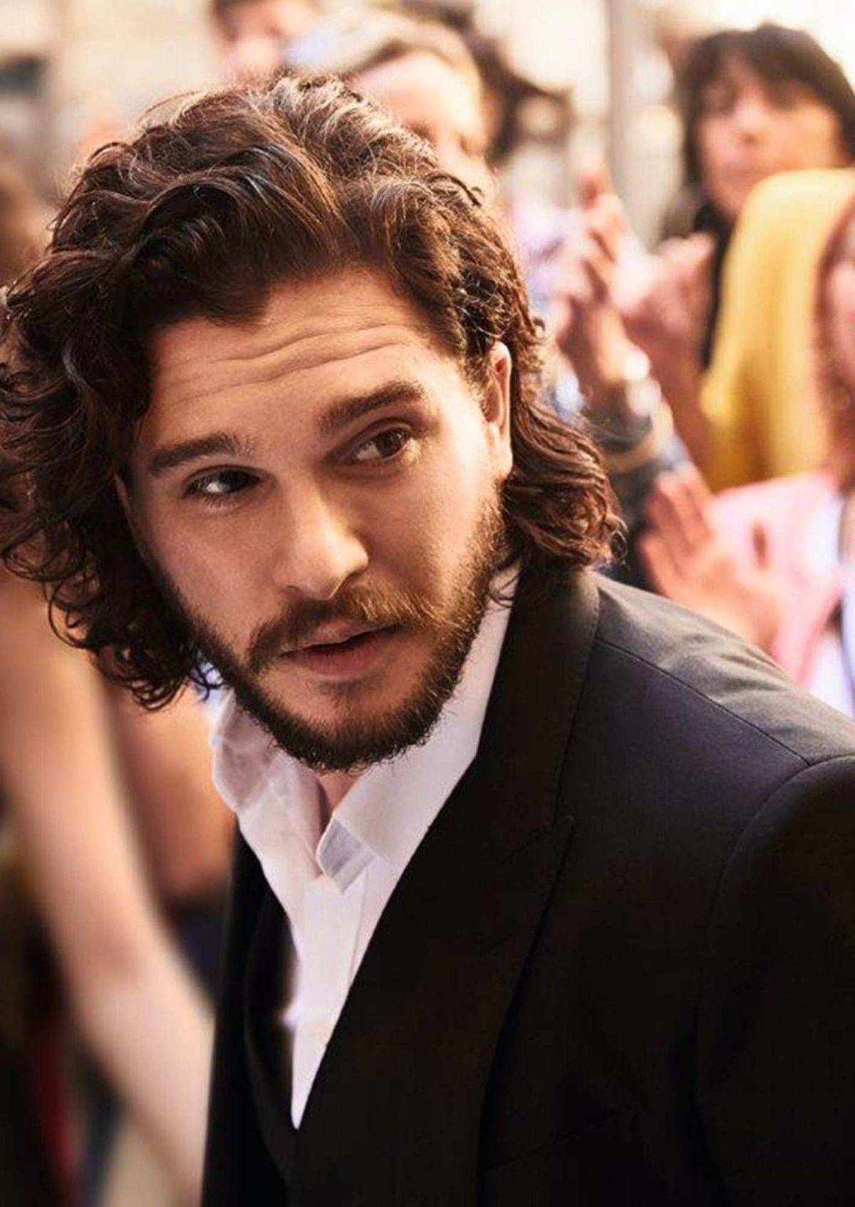 Happy 32nd birthday to Kit Harington! 