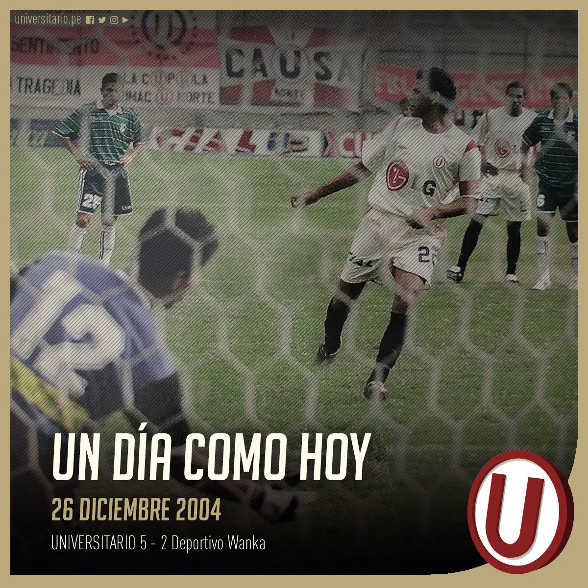 #EFEMÉRIDES | Un día como hoy en el 2004, Universitario vence 5 - 2 a Deportivo Wanka en el Estadio Monumental. Fue el último partido oficial en el fútbol profesional de José "El Puma" Carranza #22.