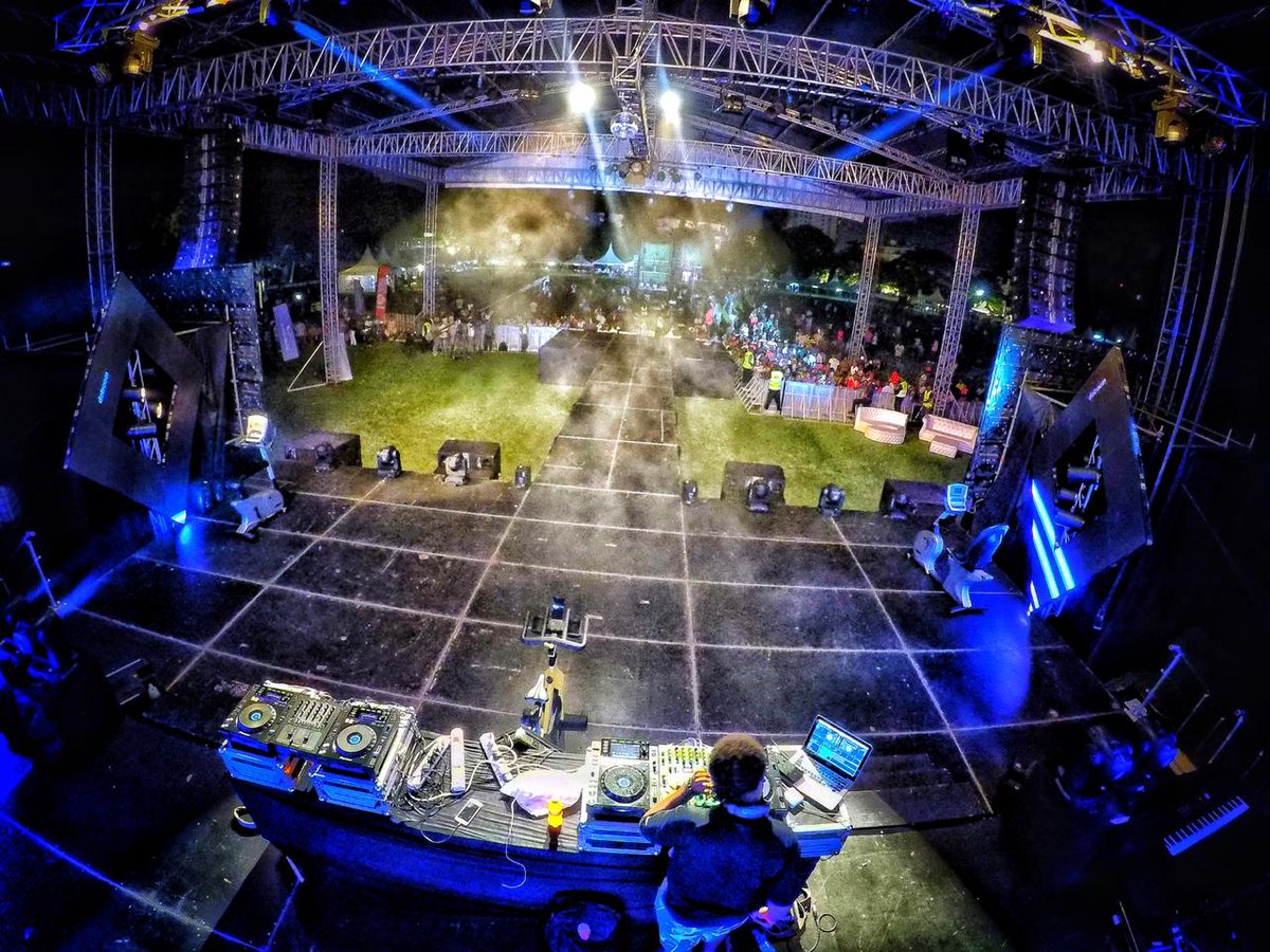 NewtonOmache's tweet photo. Mombasa Sports Club Leo hakukaliki @NRGRadioKE #NRGSHOWDOWN Leo #Kitaeleweka 😎 💯 #WasafiFestival is happening 'yo https://t.co/kQMWmZuhH8