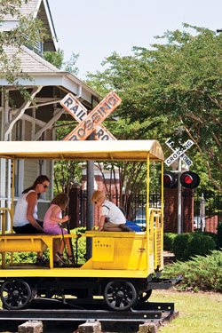 Foley is great for kids and kids at heart. @VisitFoley 
visitfoley.com/itineraries/fu…