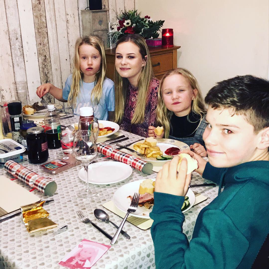 ruthgronow's tweet photo. Boxing Day antics https://t.co/jawwA7NbxA
