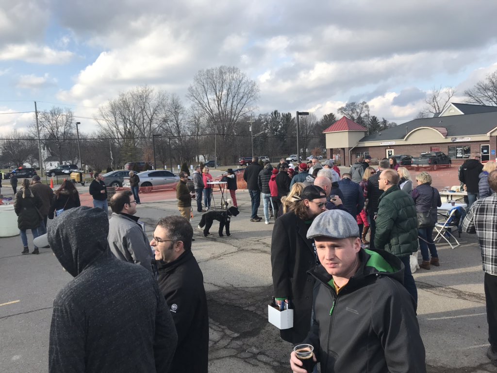 Outside enjoying beer and sunshine at #AfterXmas2018 <a href="/Witchshatbrew/">Witch's Hat Brewing 🦇</a>  #SouthLyon