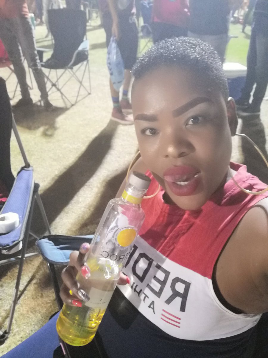 MotshidisiNchoe's tweet photo. #1226Itsoseng we having mad fun mo tlebebe #ciroc https://t.co/ycf35tNJho
