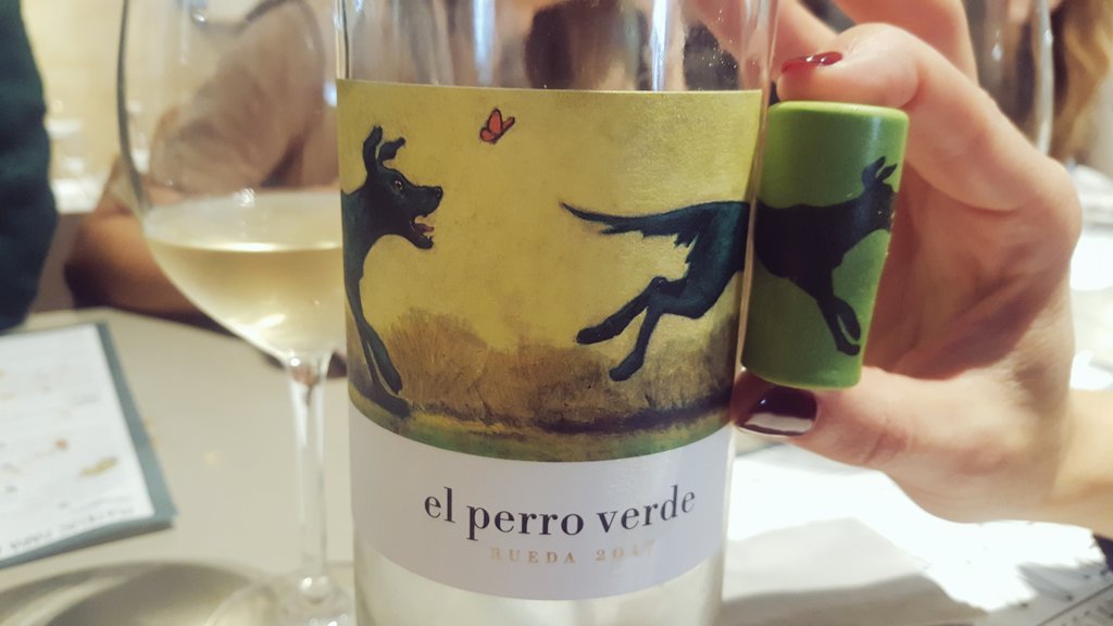 borntobewine's tweet photo. Comidas y cenas regadas con vino #elperroverde https://t.co/aen7qUTFh6