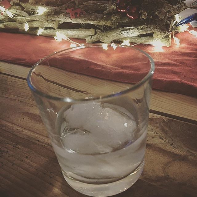 Belveder #Vodka 😋 👍🏻 #vodkaontherocks #polishvodka #genießen #genuss bit.ly/2BLeDQS