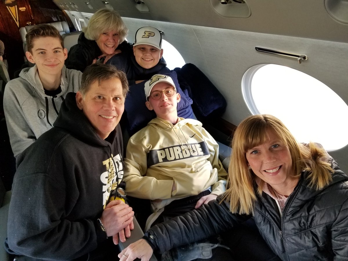 TonyTrent10's tweet image. A huge thank you to @JimIrsay  and @Colts  for helping us make our goal to get to Nashville. So @theTylerTrent can be the bowl Captain this weekend at the Purdue game. @MusicCityBowl