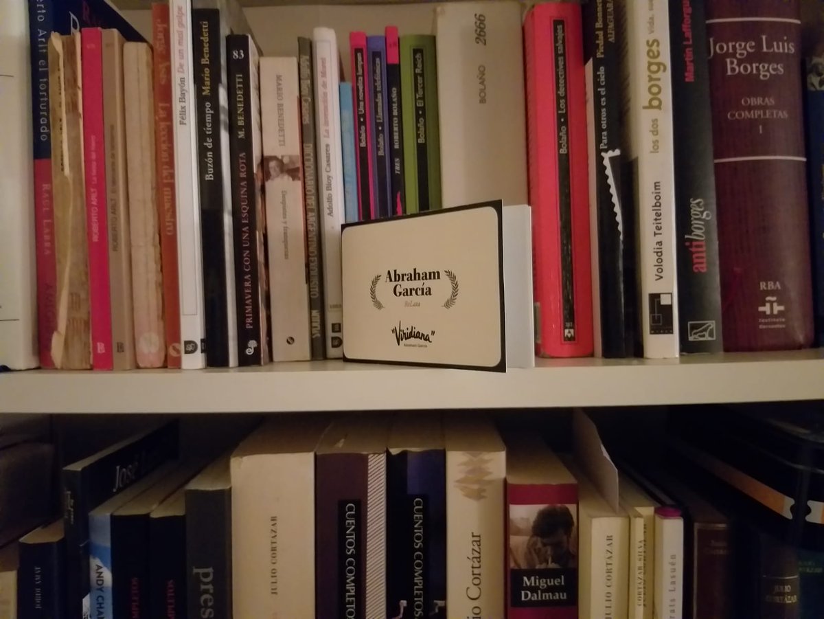 Mis relatos ya están enlatados al vacío en auténticas latas de anchoas de Santoña. 
Muy pronto en las mejores librerías de España. De momento sólo disponibles a 10€ en el Restaurante Viridiana: Juan de Mena, 14. Madrid
Advertencia al lector: "No se corte y lea a su antojo "