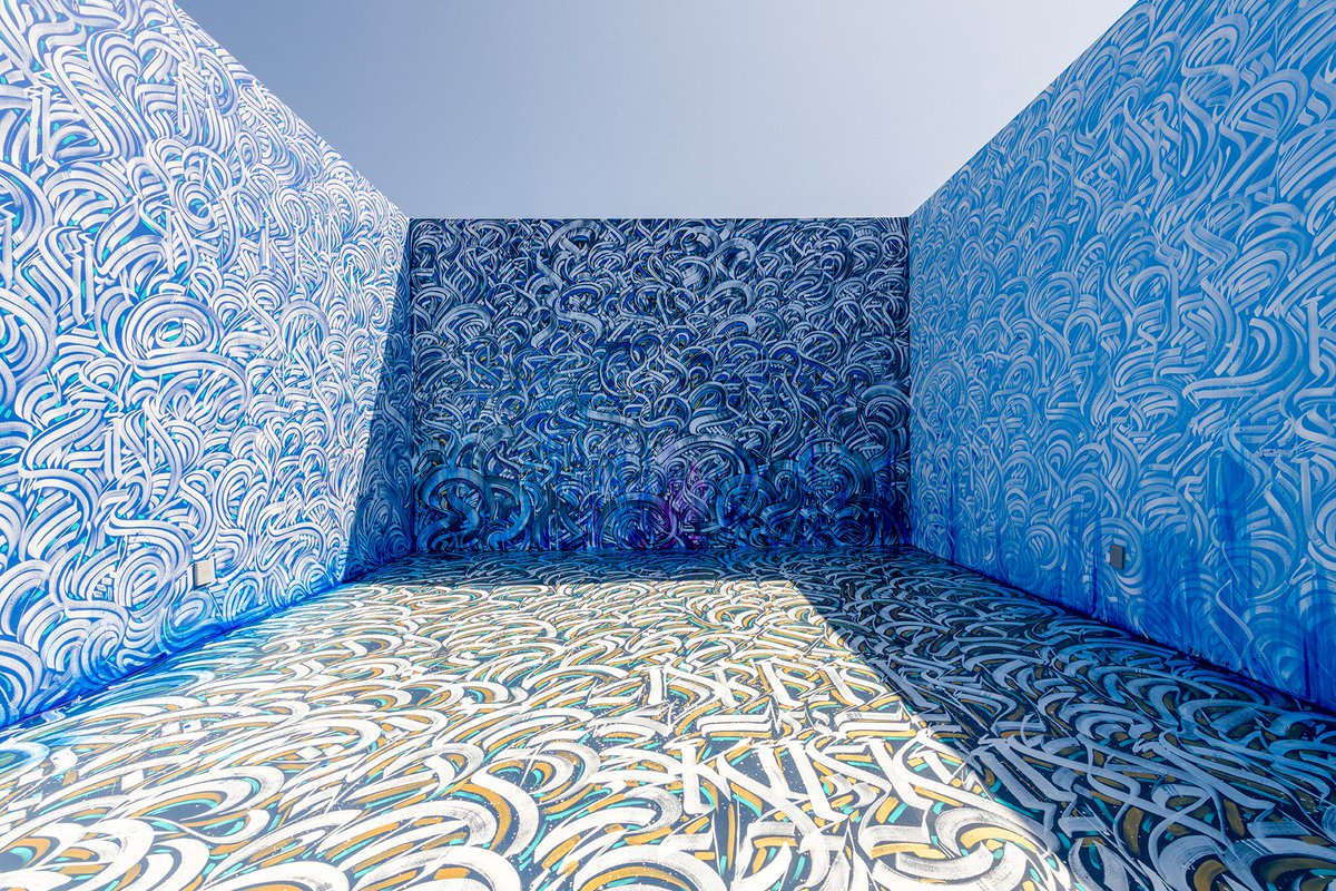 LALOUVER's tweet image. We're back in action! The gallery is open Dec 26-28, 10am-6pm, with exhibitions #MattWedel "Everything is everything," group show "Shaping Color," and #Defer's "Immersive" #Skyroom mural. All are on view through Jan 5. lalouver.com/now.cfm