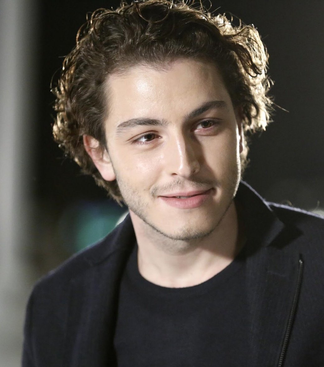 Bir tweet de Efe Akdora için atayım

ŞahinTepesi KanalDeğiştirsin