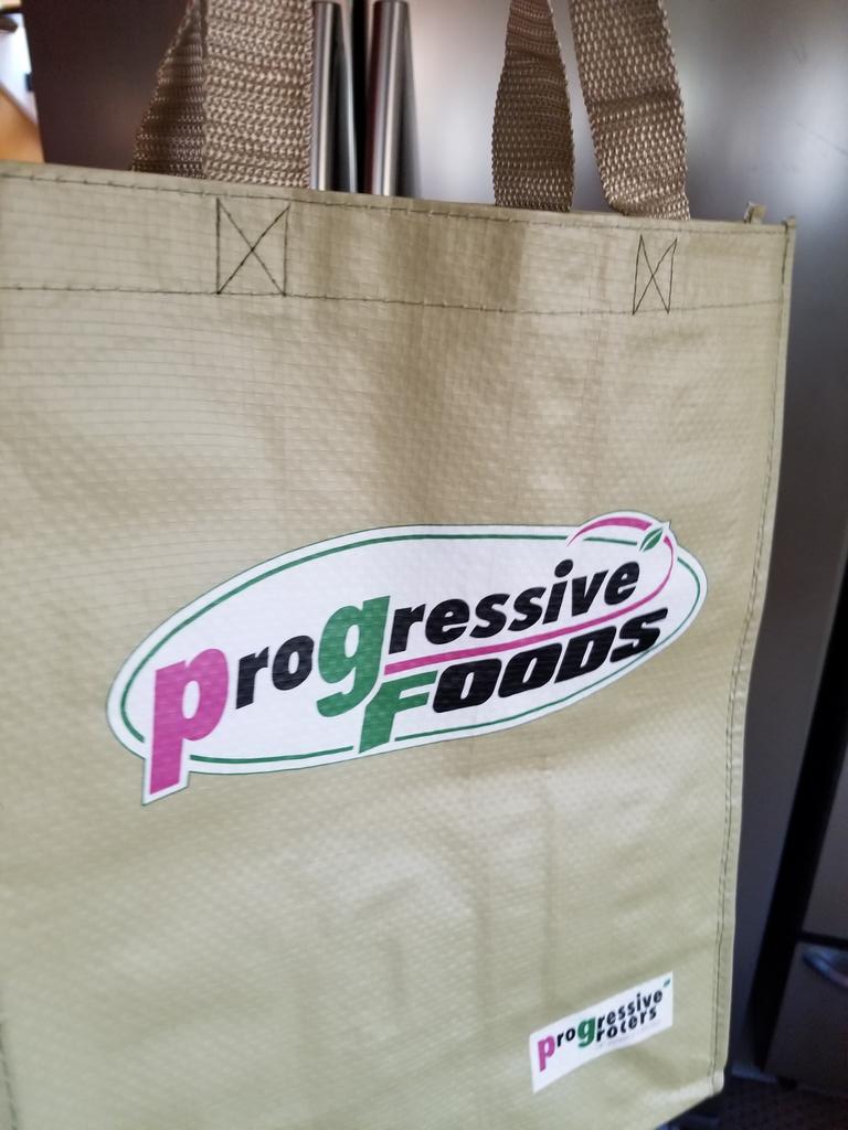 julietcuthbert's tweet photo. Went to Progressive today and what do you  know, they're  now selling reusable bags for groceries. I believe cashiers can do more by reminding customers of the ban coming January. #PlasticBan https://t.co/pRQkOq7k8d
