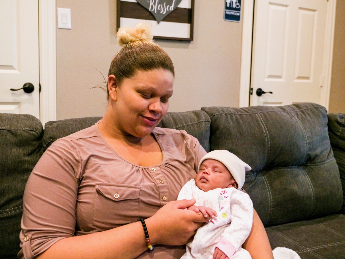 UnitedWayDallas's tweet photo. At 20-years-old, Zena was pregnant and homeless. After a couple of months of living on the streets, she found a home and hope for the future. Give the gift of hope to young mothers like Zena by donating to @unitedwaydallas this holiday season: https://t.co/b7MS0trdOl #LetsDoGreat https://t.co/nq5zDuaZzB