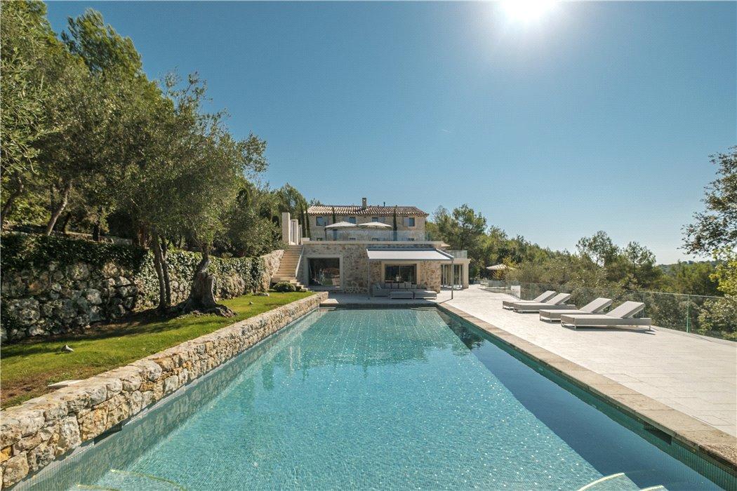 knightfrank's tweet photo. This immaculately renovated Bastide is set in the heart of 5 hectares of landscaped garden, surrounded by forest and within a short distance from the Medieval village of #Valbonne. VIEW more here: https://t.co/YiGD7nhCPS #FrenchView https://t.co/ab9VF7mFQ4