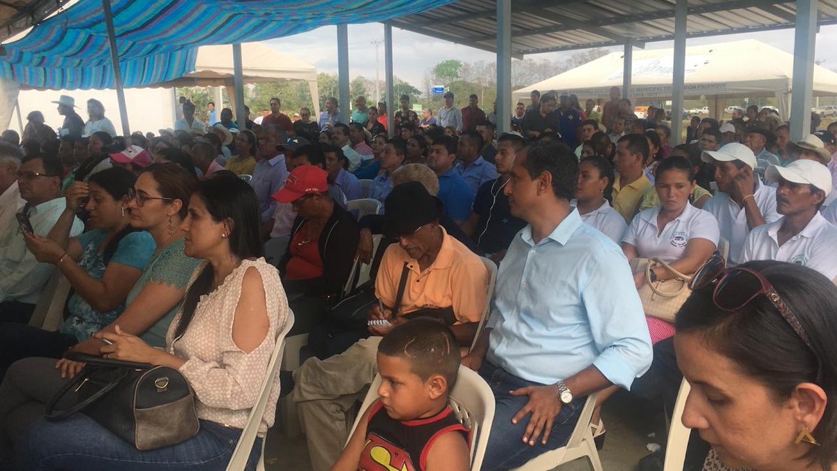 .<a href="/XavierLazoG/">Xavier Lazo Guerrero</a> participa en inauguración de la Planta de acopio, procesamiento, y comercialización de productos de la Huerta Campesina. La iniciativa fue cofinanciada por el #MAG, los GADS Municipales de Palenque y Puebloviejo y el aporte de las organizaciones. #JuntoAlProductor