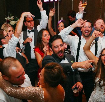 Have you thought about New Year’s plans yet? Tetherow is set to throw a rockin’ New Years party for all resort guests! A pre-party dinner will be offered at Solomon’s beforehand. Getting home has never been so simple, just boogie on back to your hotel room or vacation home! 🕺