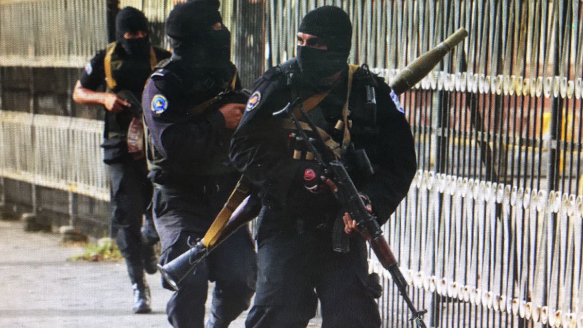 MarzTek's tweet photo. @USArmy #We #ThePeople kindly invite you brave folks 2visit #Nicaragua😉
Please do; its #USbackyard & it's #AMERICA - we're all AMERICANS here! You'll need little backup (few thousand is enough), as all independent reporters +photographers have fled or are imprisoned
#MAGA #SOSNicaragua https://t.co/IYvMuo48Hj