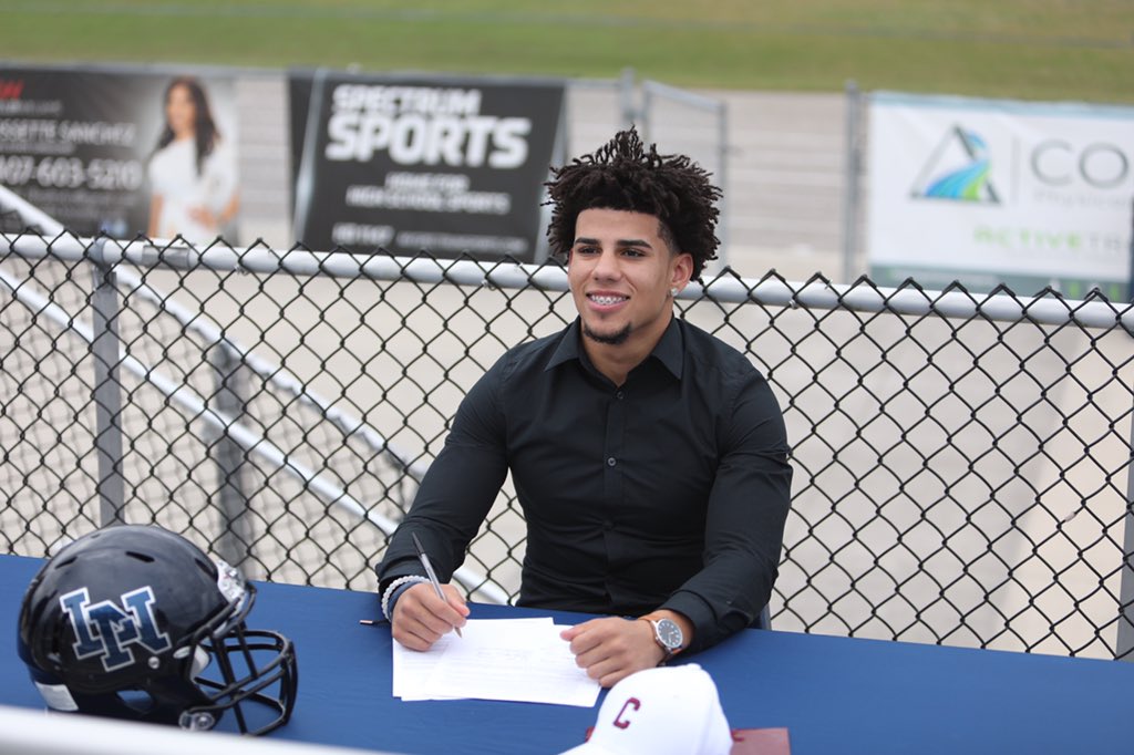 i_am_moises333's tweet photo. Colgate University Signee⚔️❤️ https://t.co/5iTSThtk9t