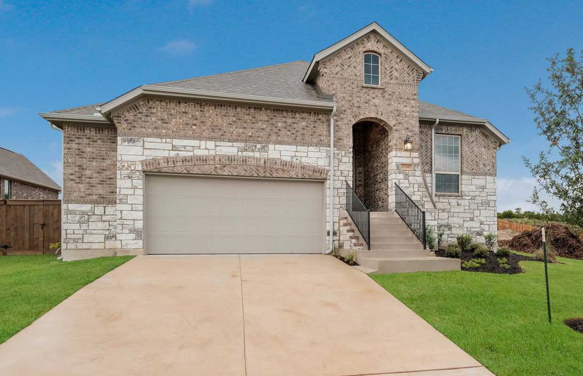 Start 2019 in a new home from <a href="/HighlandHomesTX/">Highland Homes</a> at Belterra, offering move-in ready homes and build your own floor plan options. Learn more! bit.ly/2P0CPnr