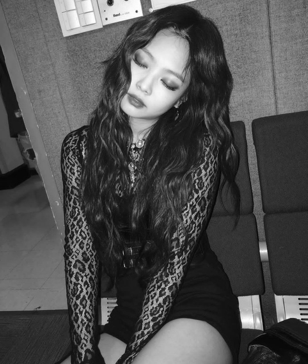 ahgansfw's tweet photo. The Art Of Seduction 
#JENNIE #BLACKPINK #jenniensfw #kpopnsfw #nsfw https://t.co/XYMsT4lhlA