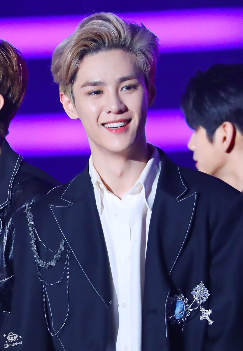 RandomAK1's tweet image. The disrespect #Nct #Kun