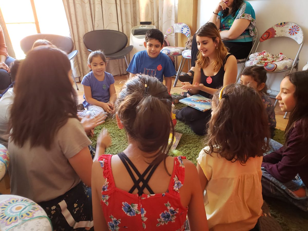 CuentosChile's tweet photo. ¡Revisa la galería de imágenes del taller Una Navidad de cuento que compartimos el sábado 22! https://t.co/23kyuWexyV ¡Gracias a todos nuestros y nuestras queridas participantes! https://t.co/XXWfHre9uL