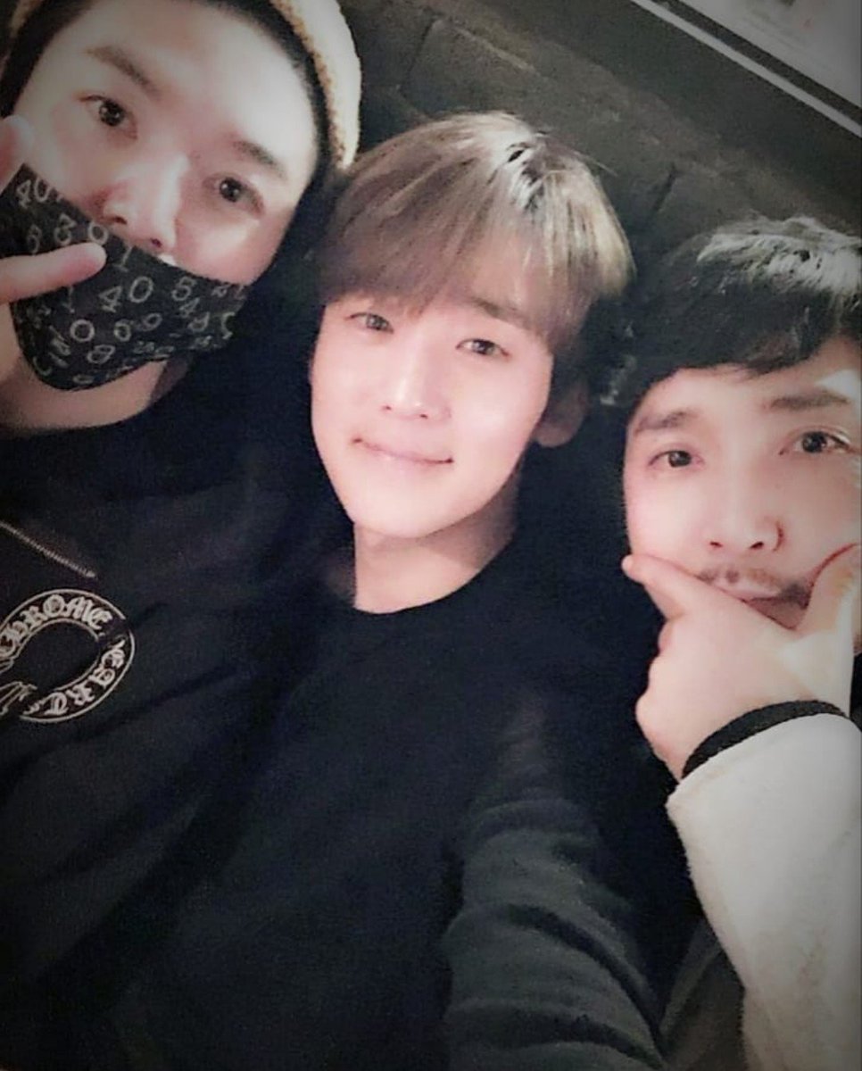 oro0311's tweet photo. #KEVIN #KEVINWOO #케빈 #woosiblings   
(cr:  leesunkeun1217 , a_baebae)

@Kevinwoo91 😊💕 https://t.co/FOcJoJeXnT