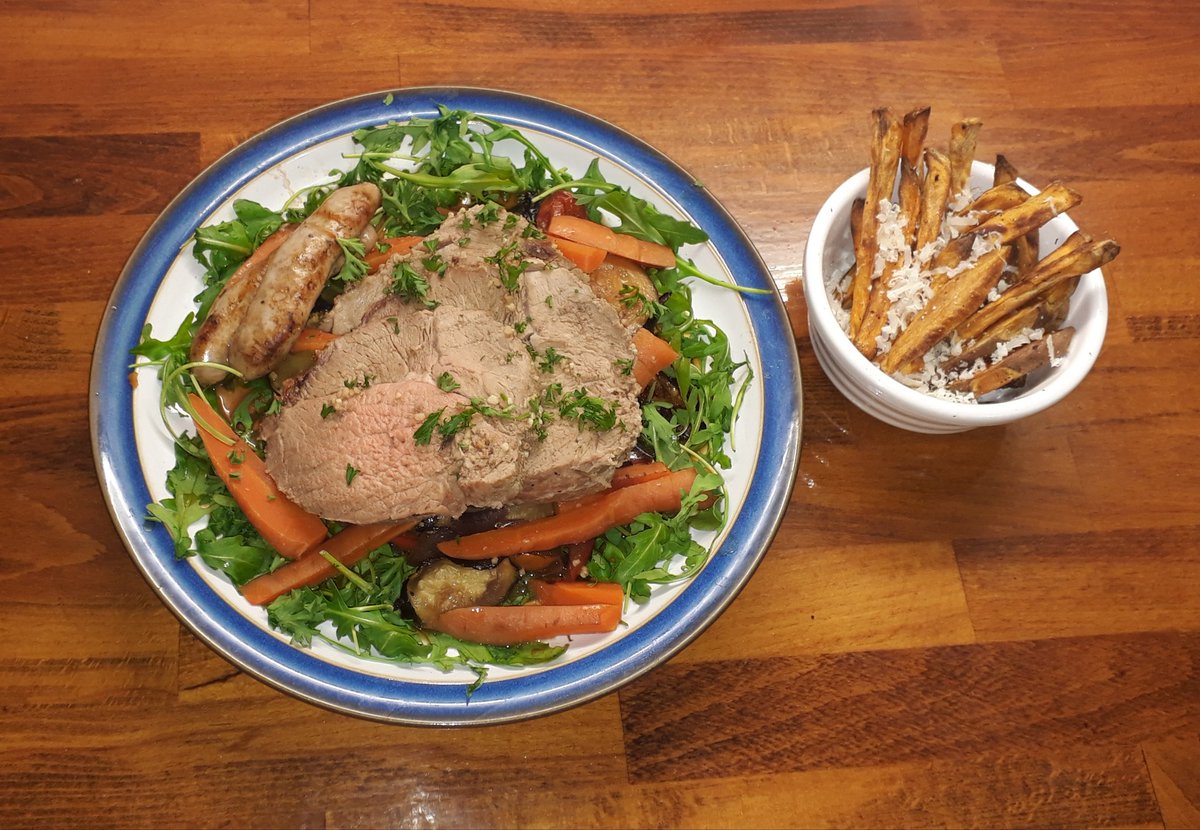Hoomin made me some dinner :) #nomnom #nofilter