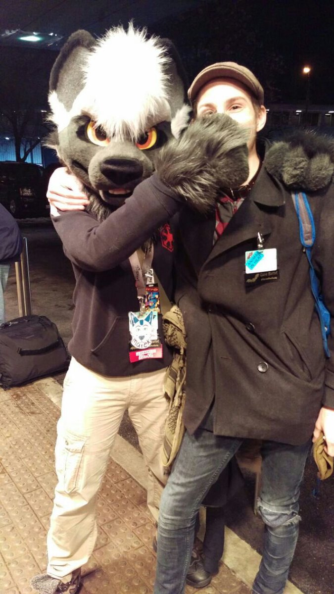 EchoCrazyYeen's tweet photo. But have been browsing in some old folders and found this picture of the first day of Echo. Itโs been such a long time with up and downs!
During mff16
#fursuit #hyena #MFF16
Fursuit: @KeryuOkami https://t.co/dQXXCQ1bRu