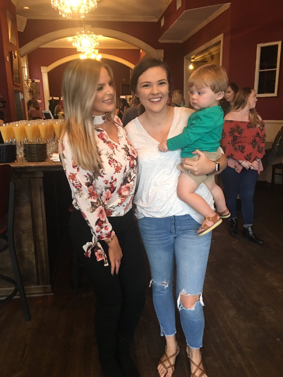 madii_bee's tweet photo. My sister + I always talked/dreamed of the day you’d be pregnant, I just wish she was here to see it. She would be so happy for you, as am I. You’ll be the BEST mommy @itsbl0ndie, just look at the way you looked at my nephew 😍🤩 https://t.co/J3HJTT4PX5
