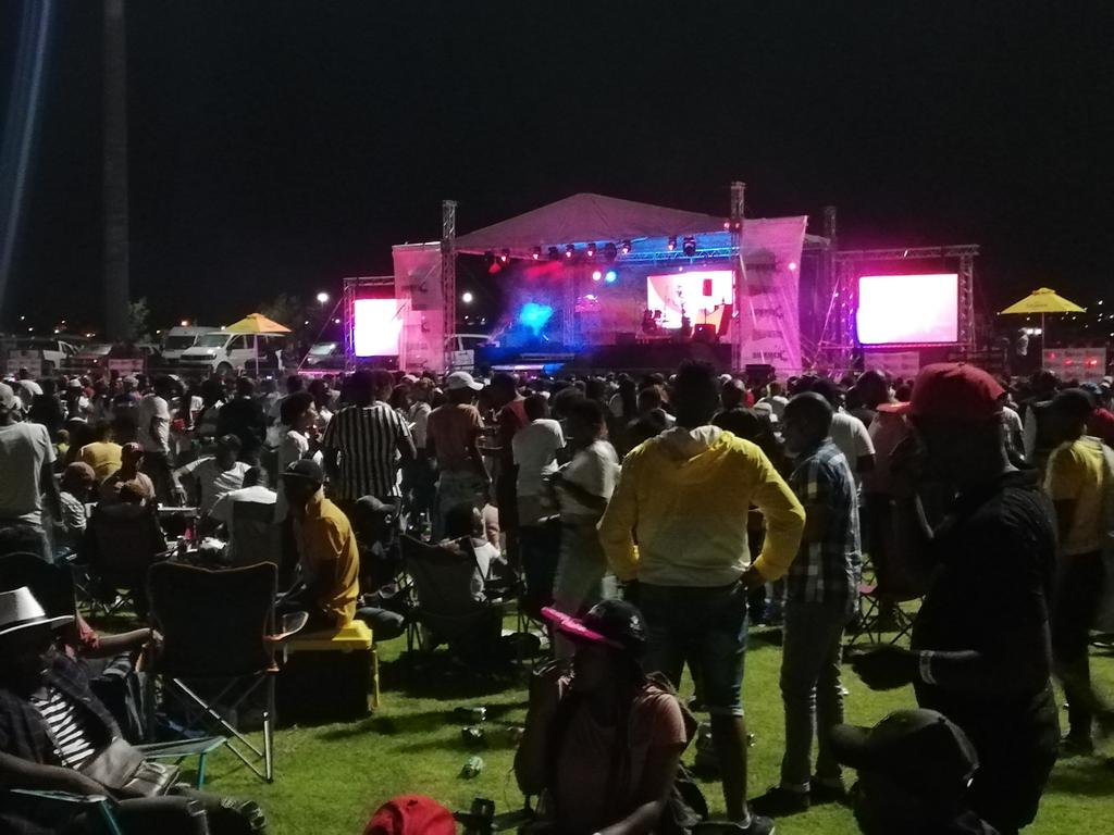 mbasamacanda's tweet image. #NativesParty2018 s#@t ya'll are just doing the most 😎