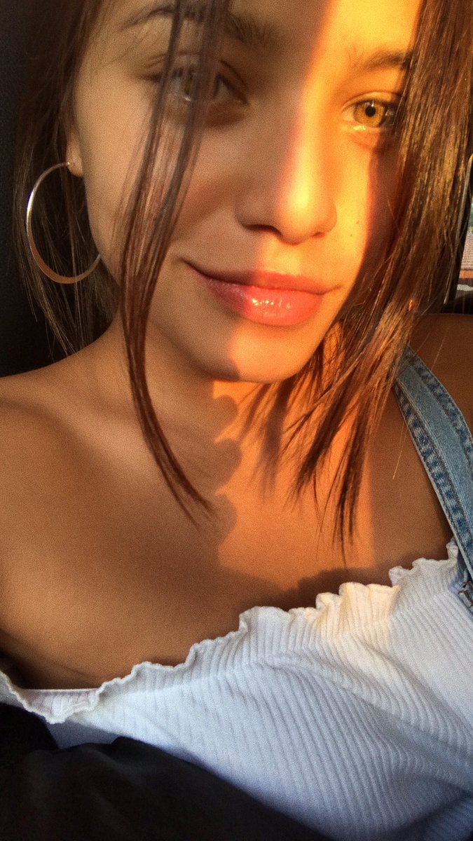 emimernes_'s tweet photo. Ojos color sol https://t.co/Y4hUZbRE1E