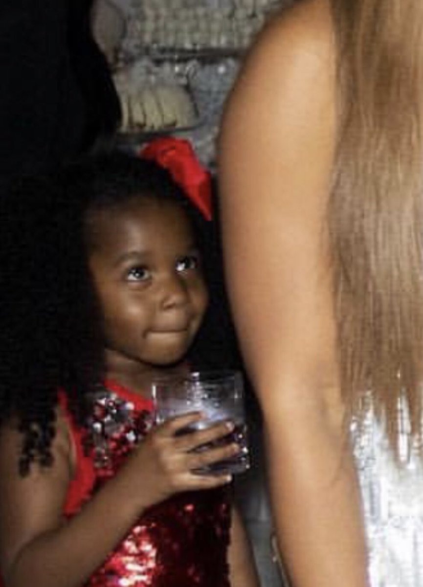 The_Real__Emily's tweet photo. Y’all get you a daughter that looks at you like @ForeverKhadijah daughter.  😭❤️ https://t.co/ciZg83NP7b