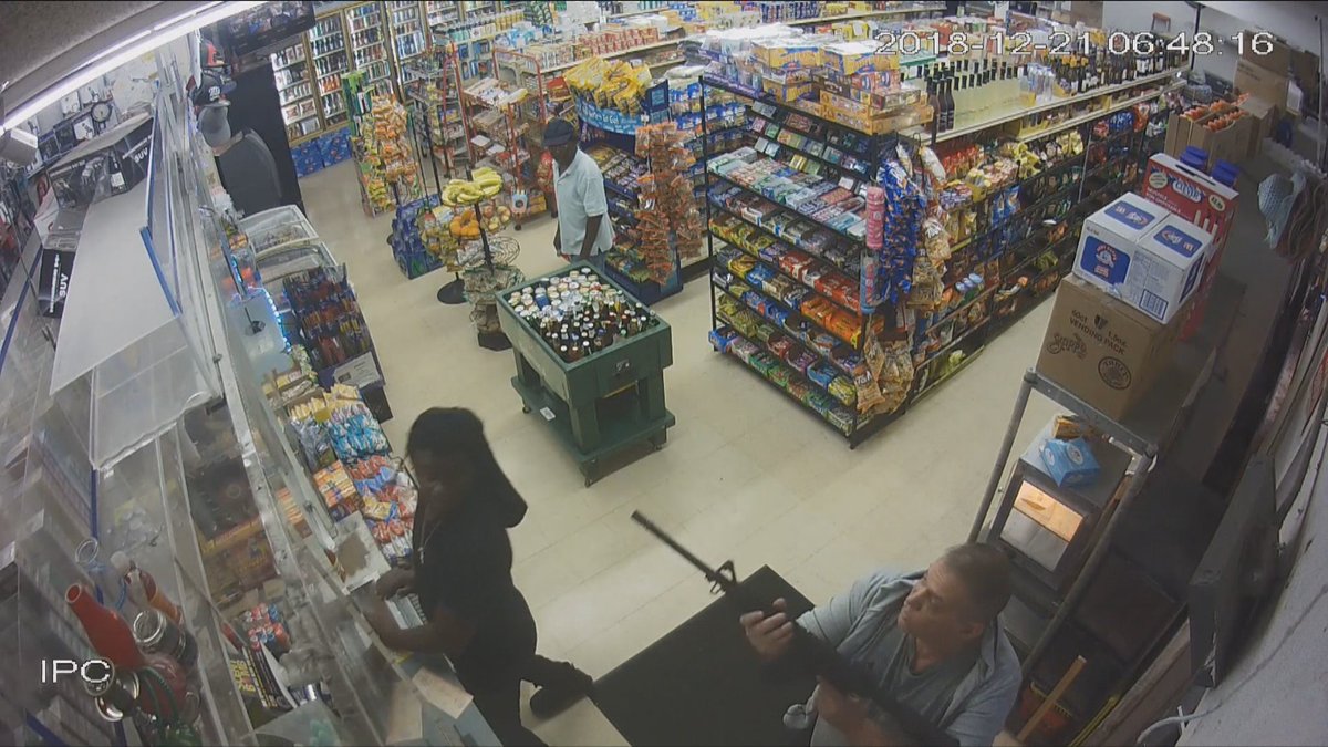 Upset about price of cigarettes, man threatens clerk with rifle, police say bit.ly/2QRBsg6 https://t.co/LFrClfWp7O
