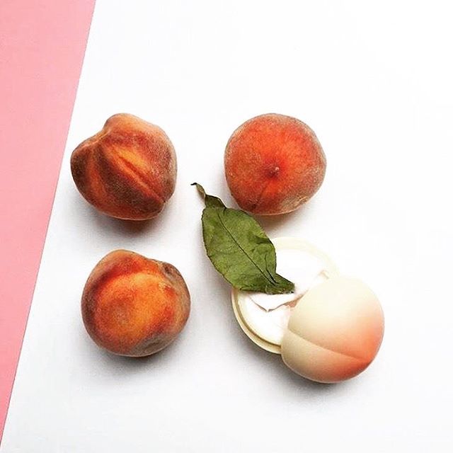 tonymolyuk's tweet photo. Designed to intensely hydrate and care for ageing hands, the Peach Hand Cream delivers intense moisture and skin-loving nourishment. The fast-absorbing, lightweight formula combines fruit extracts, minerals and vitamins to leave hands soft, smooth and more youthful in appear… https://t.co/YbyW89pyhu