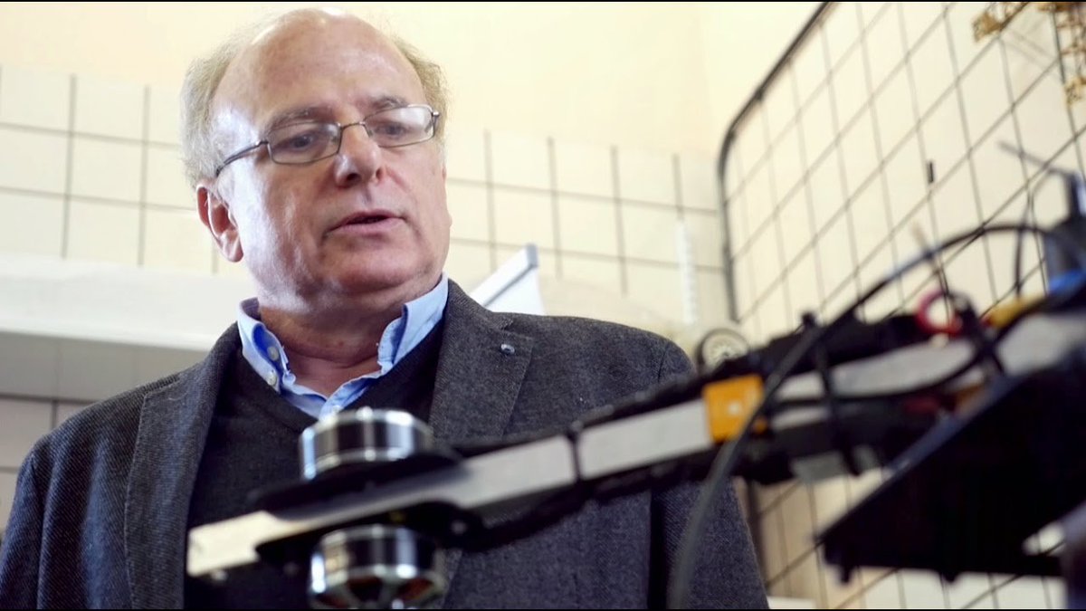 AEROARMS_EU's tweet photo. Another great time in 2018 was @ollero_anibal nomination to European Innovator of the Year #ELA18 by his #drone research achievements in #Aeroarms https://t.co/gnigG8khqe https://t.co/buoV8cewaH