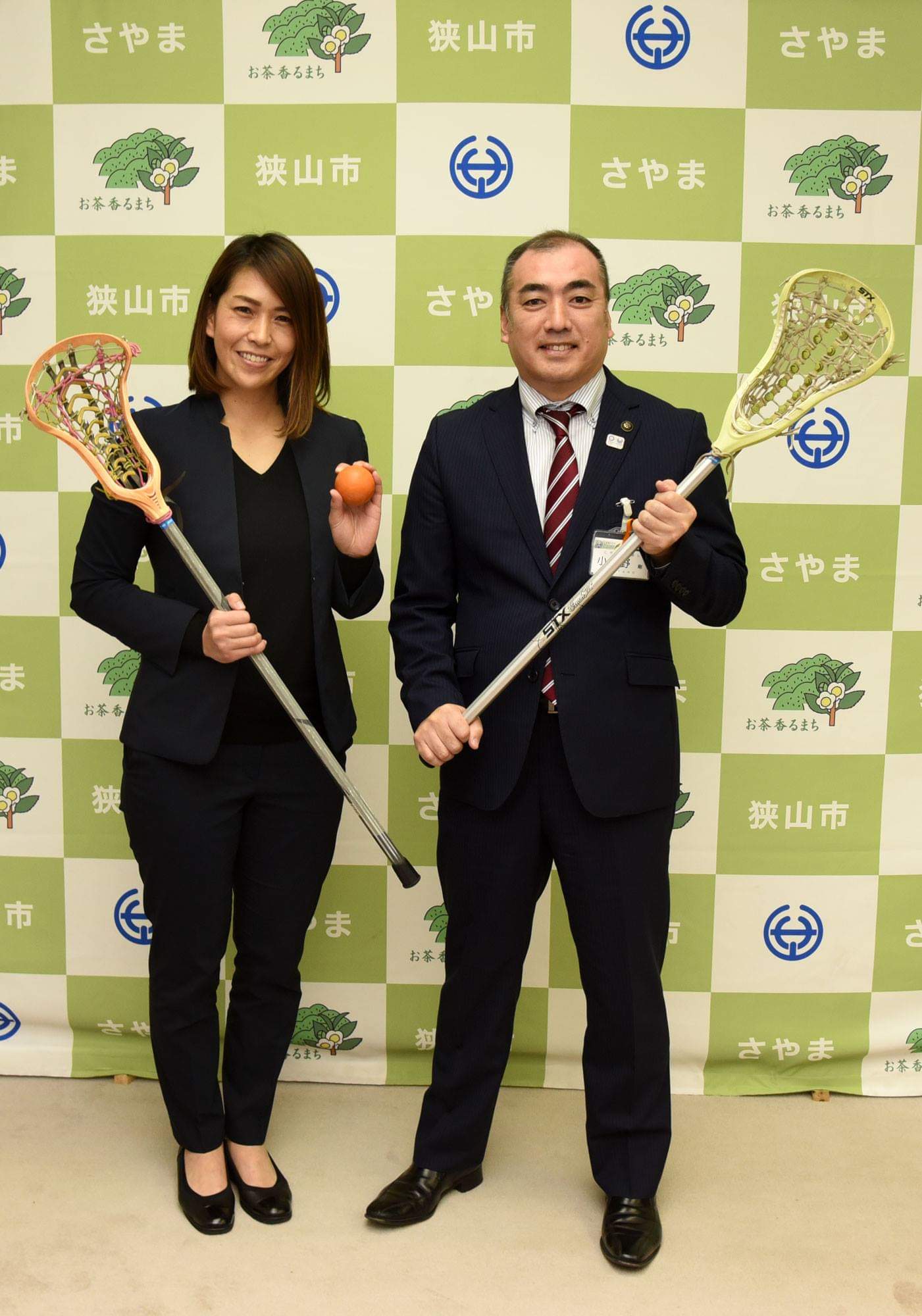 ラクロスプレイヤー山田 幸代 12月25日 火 山田幸代選手が専任講師を務める西武文理大学がある埼玉県狭山市の小谷野市長様へ 表敬訪問へ伺いました 小谷野市長様へラクロスの面白さをお伝えしてまいりました 西武文理大学 狭山市 スポーツ ラクロス
