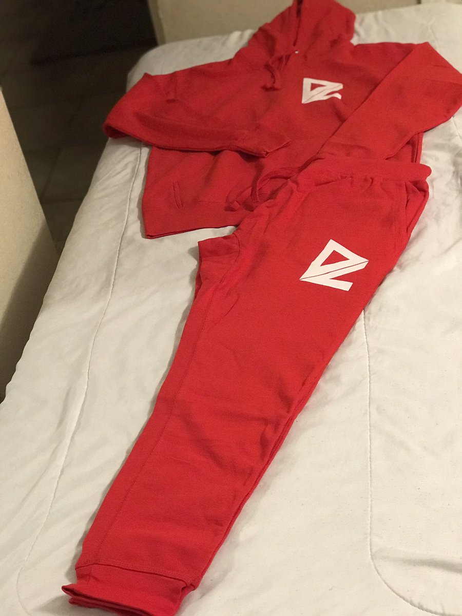 dirddy_CURT's tweet photo. #newmerchalert #AllWhite #DirddyCurt shirt with the matching Joggers and the Red Jumper fit with the solid White. #KillenEm shirts by @blackallyear365 DM for details!! #Quality #fashion #seasons #Dallas #variety #businessman #entrepreneur #CEO #Founder #WhatToWear #Explore https://t.co/IqRwPbBg9r