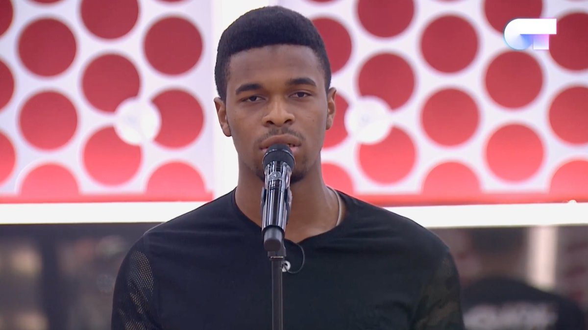 FamousOT18's tweet photo. Seguid preguntando por qué mi niño ha ganado OT 2018. SEGUID. Podéis poneros cualquier actuación suya en bucle para responderos.
#OT18GalaNavidad https://t.co/GHuJlp6FmD