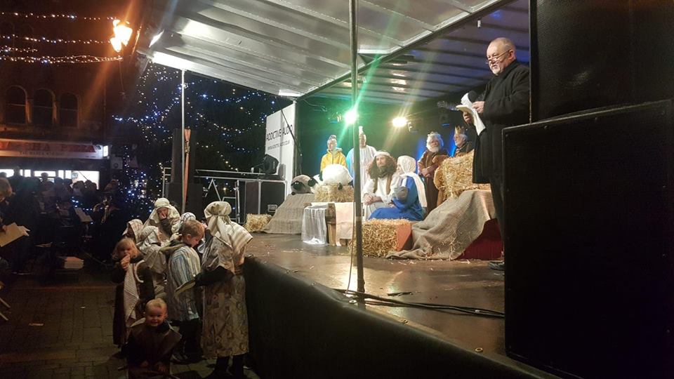 Live Nativity tweet media