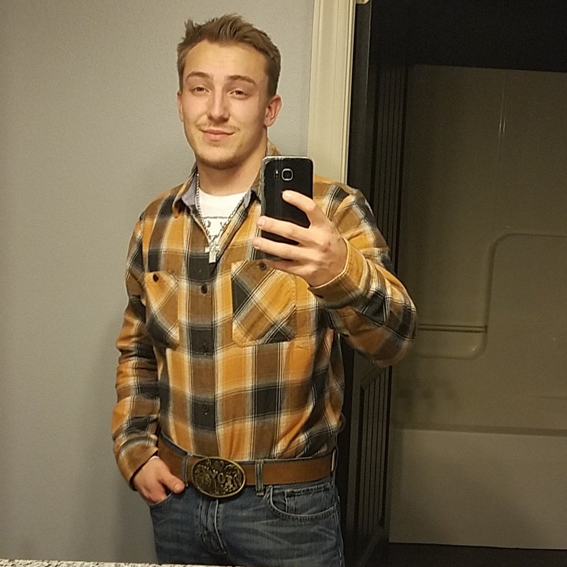AlecHaltom's tweet photo. new Christmas wear https://t.co/9dXkxnxxw1
