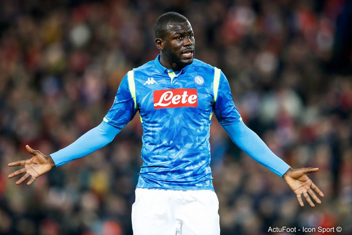 ActuFoot_'s tweet photo. Ancelotti : « Koulibaly a été victime de cris de singe tout le match. On a demandé à 3 reprises la suspension du match, mais le jeu a continué.
La prochaine fois, nous quitterons le terrain nous-mêmes, et ils nous mettrons peut-être forfait, mais nous sommes prêts à le faire. » https://t.co/Ibow1uMPoy