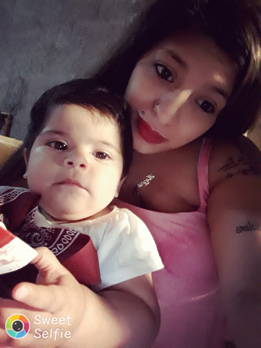 MaiiTevez1's tweet photo. # Bella Liz de la madrina 😍 https://t.co/NaIWhnH2kP