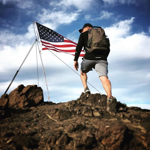 ianspanierphoto's tweet photo. Made it to the top @thewingmanhair ...@thesquidgersdaddy did not. π #ianspanierphotography #lowepro #canon #mountain #hike #flaghill #legsrshot #worethewrongshoes https://t.co/wtDKb77XLe https://t.co/vgpG1KR2fE