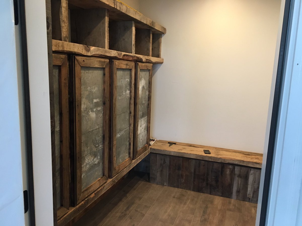 jayhiskey's tweet image. Lockers for a mud room. #twistedtimbers #custom #montana #barnwood