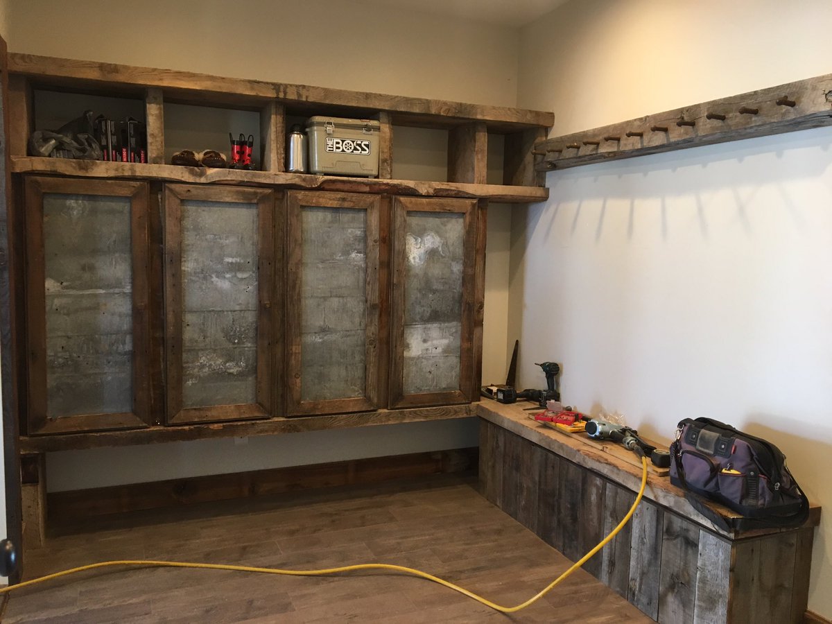 jayhiskey's tweet image. Lockers for a mud room. #twistedtimbers #custom #montana #barnwood