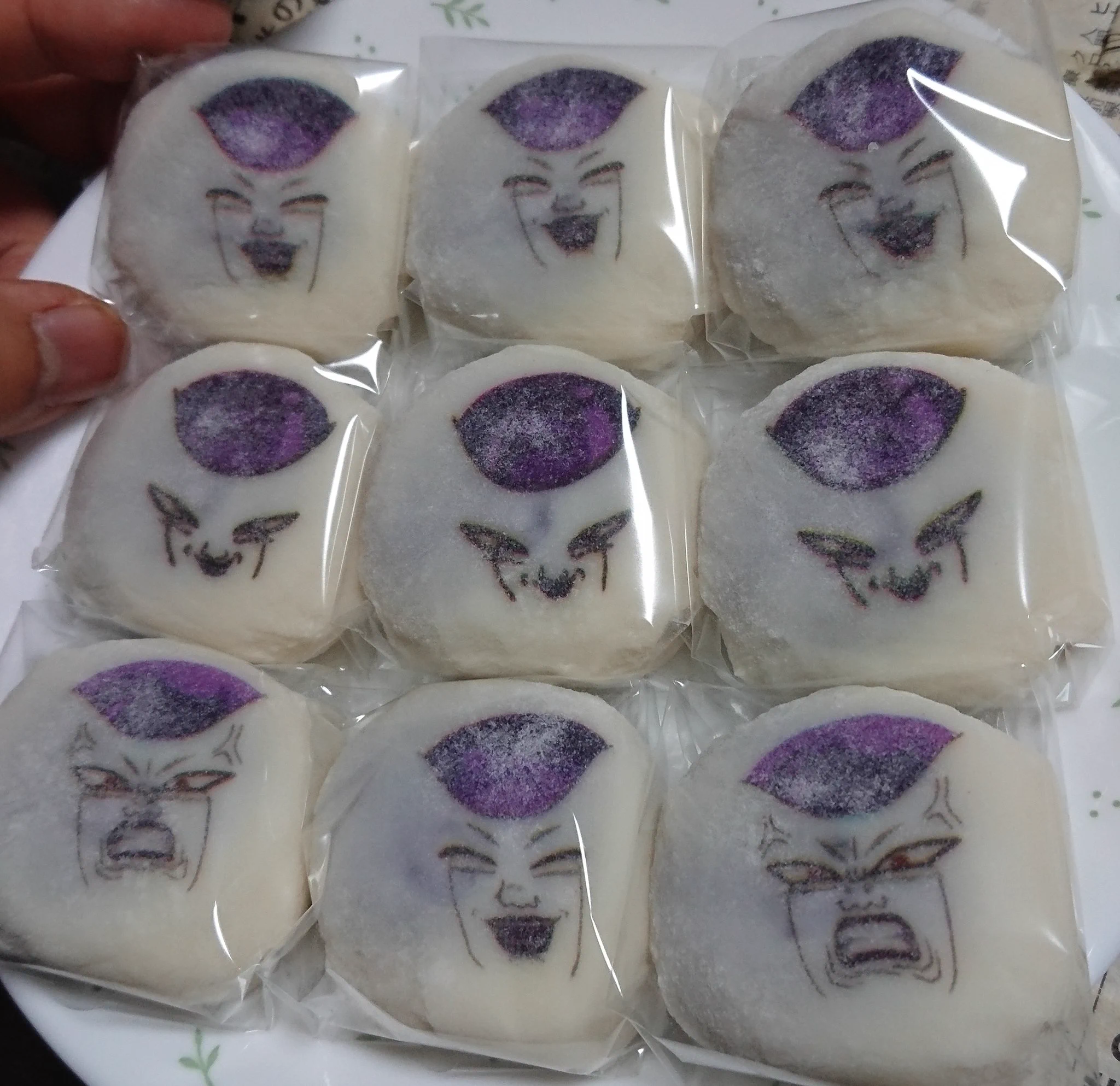 フリーザ様が大福になってしまうとはwwこれは食べるの躊躇うww