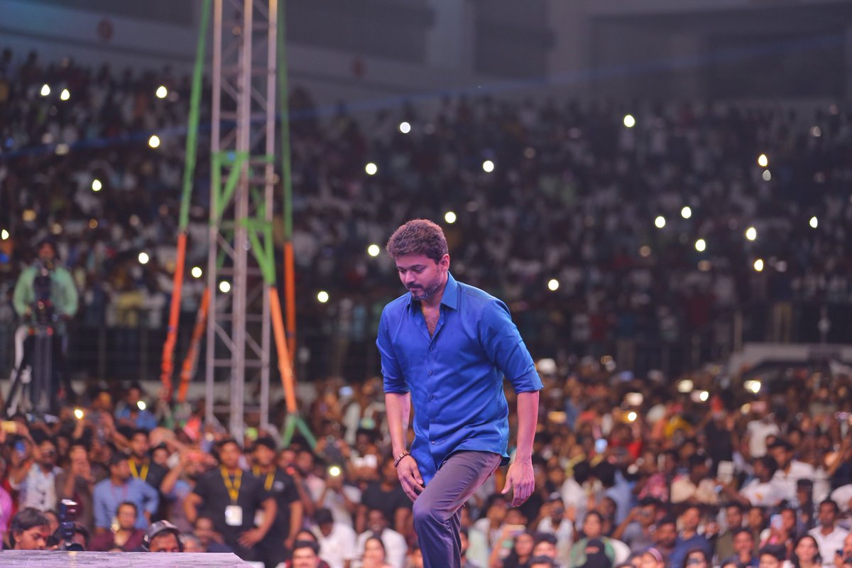 Morng bliss ❤️ #ThalapathyVijay 😍 #SarkarAudioLaunch :)