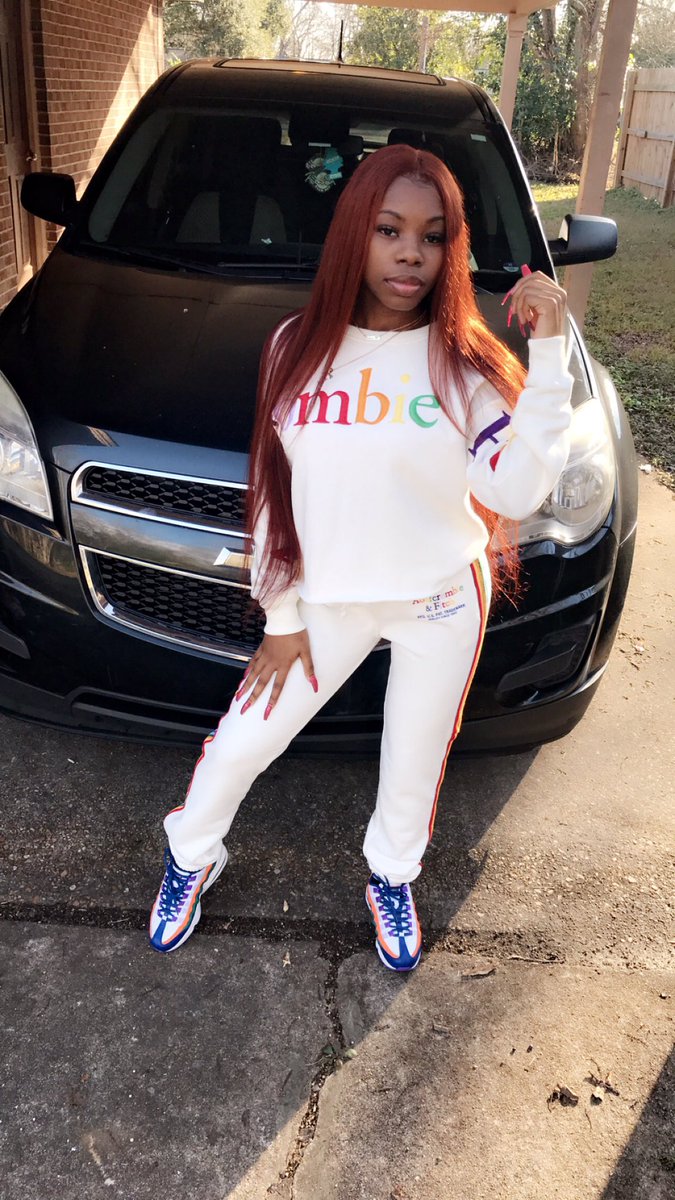 thegirlFran's tweet photo. real pretty bitch ๐ฅฐ๐๐ #MYOWNWCW๐๐คค #CHRISTMASRECAP https://t.co/036F21xqeb